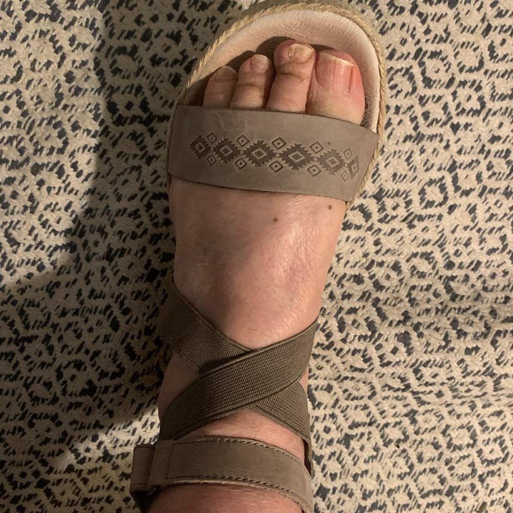Women's Tan Sandals